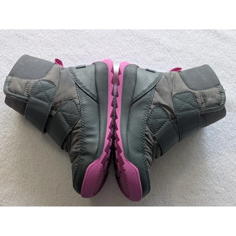 Sorel Boots Kids Youth Gray Pink Whitney II Cold Weather Strap Size US 9 EURO 26